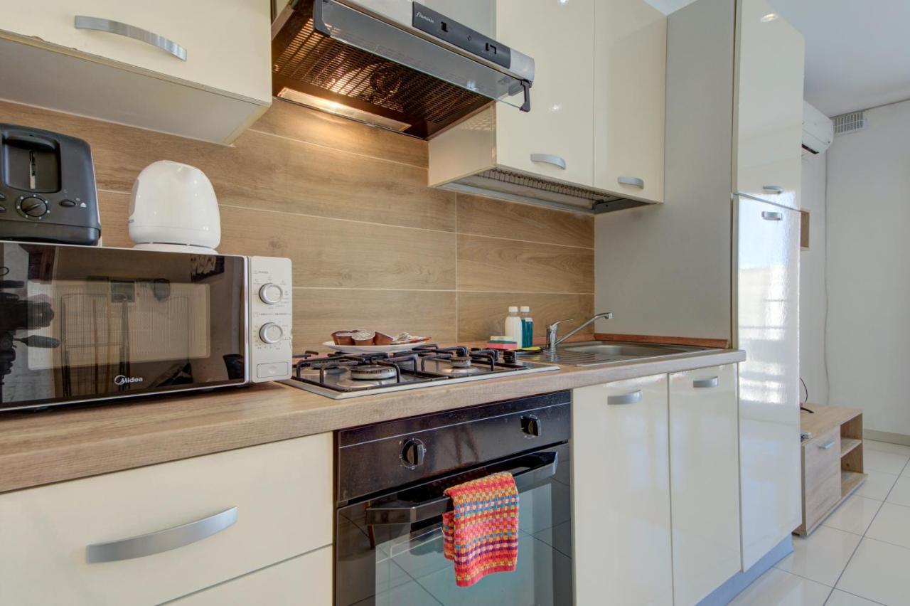 Sapphire Court 2 Bedroom Apartments By Shortletsmalta Sliema Exteriér fotografie