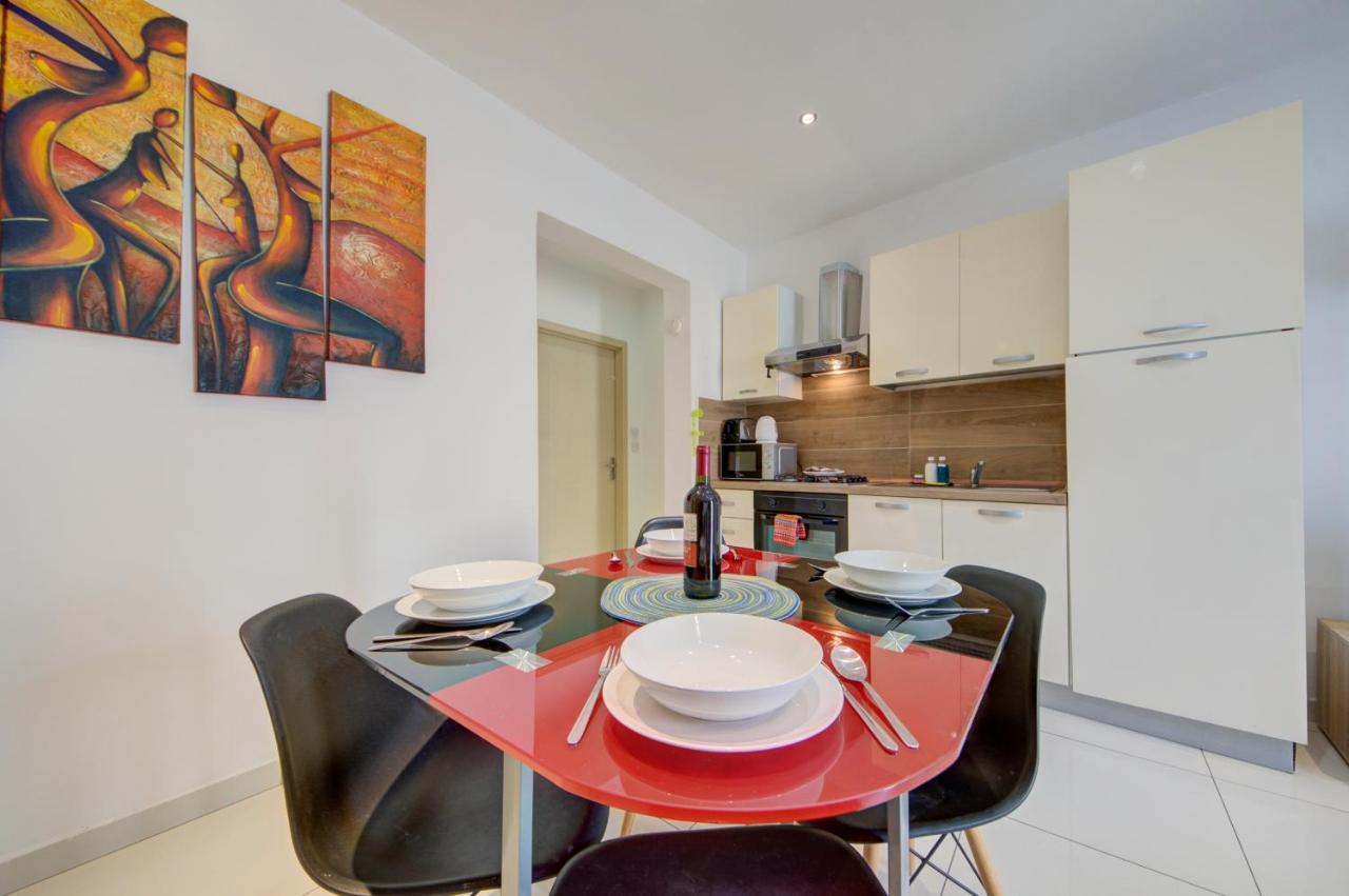 Sapphire Court 2 Bedroom Apartments By Shortletsmalta Sliema Exteriér fotografie